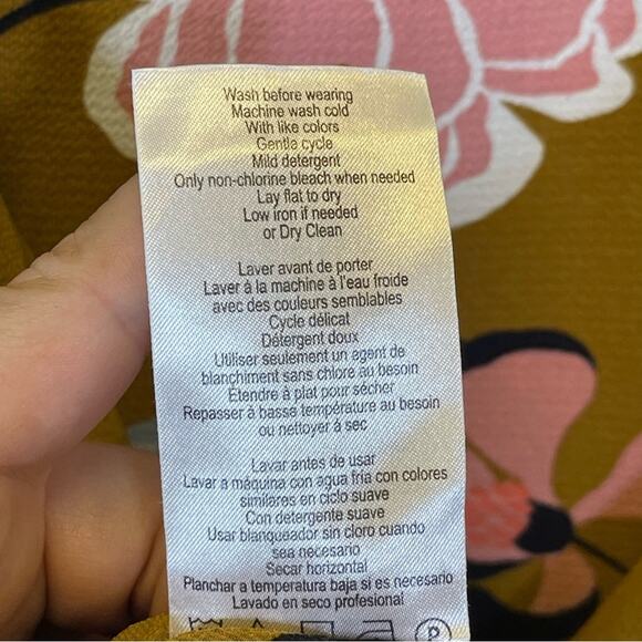 Motherhood Maternity, Floral Blouse. Size Small. In excellent condition! - Picture 2 of 5